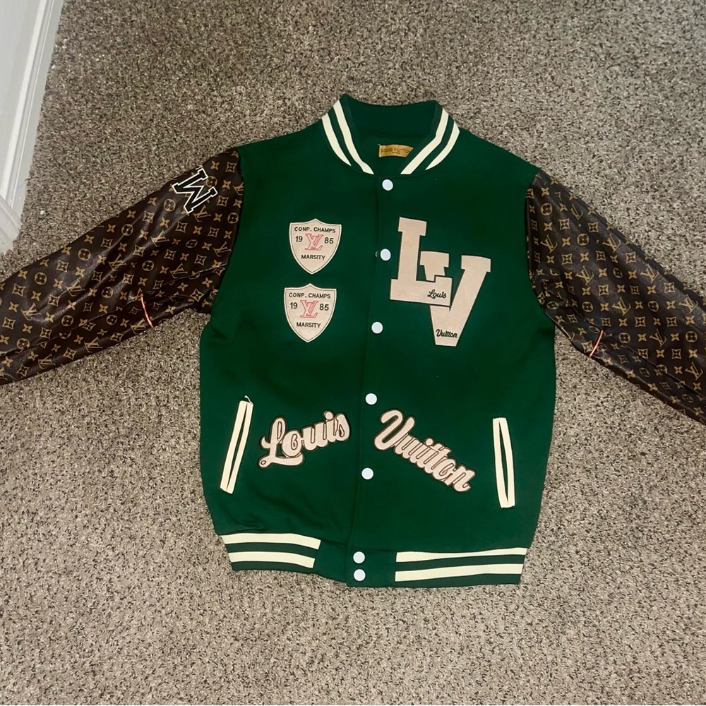 Louis Vuitton Green and Brown Blazer with Classic Design